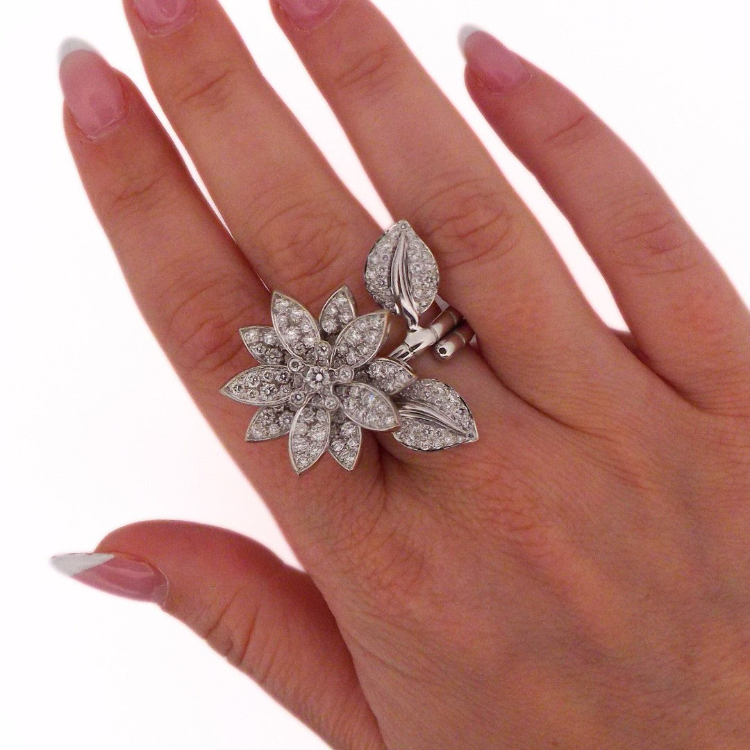 Van Cleef & Arpels Between the Finger Lotus Ring