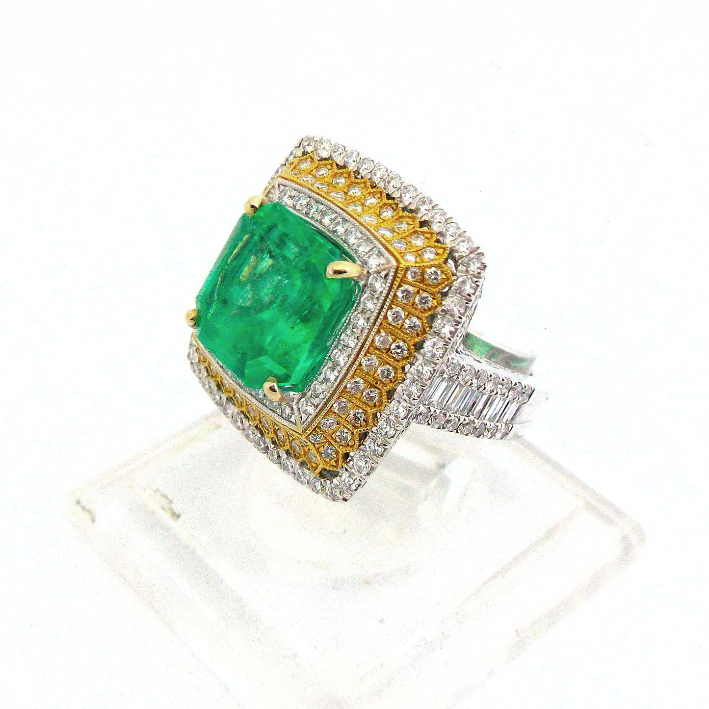 Cocktail Vintage 18K 750 White Yellow Gold Emerald Diamond Ring