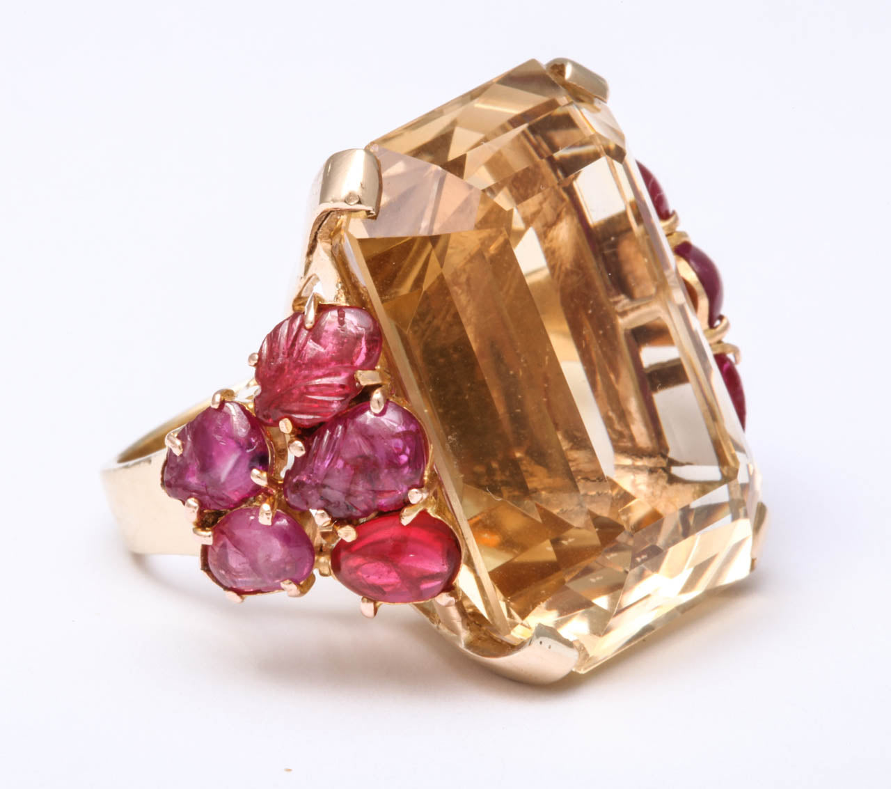 Retro 18K Yellow Gold Carved Ruby Citrine Ruby Ring