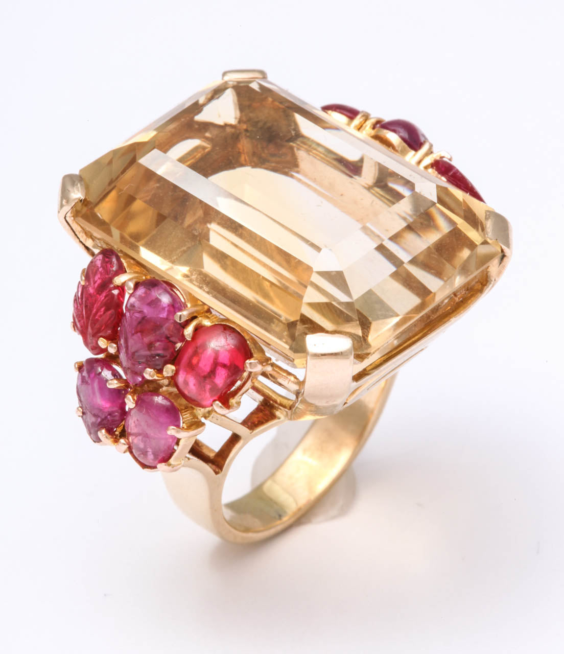 Retro 18K Yellow Gold Carved Ruby Citrine Ruby Ring