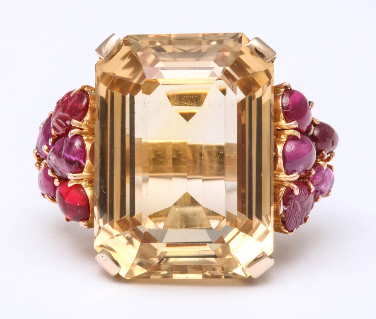 Retro 18K Yellow Gold Carved Ruby Citrine Ruby Ring