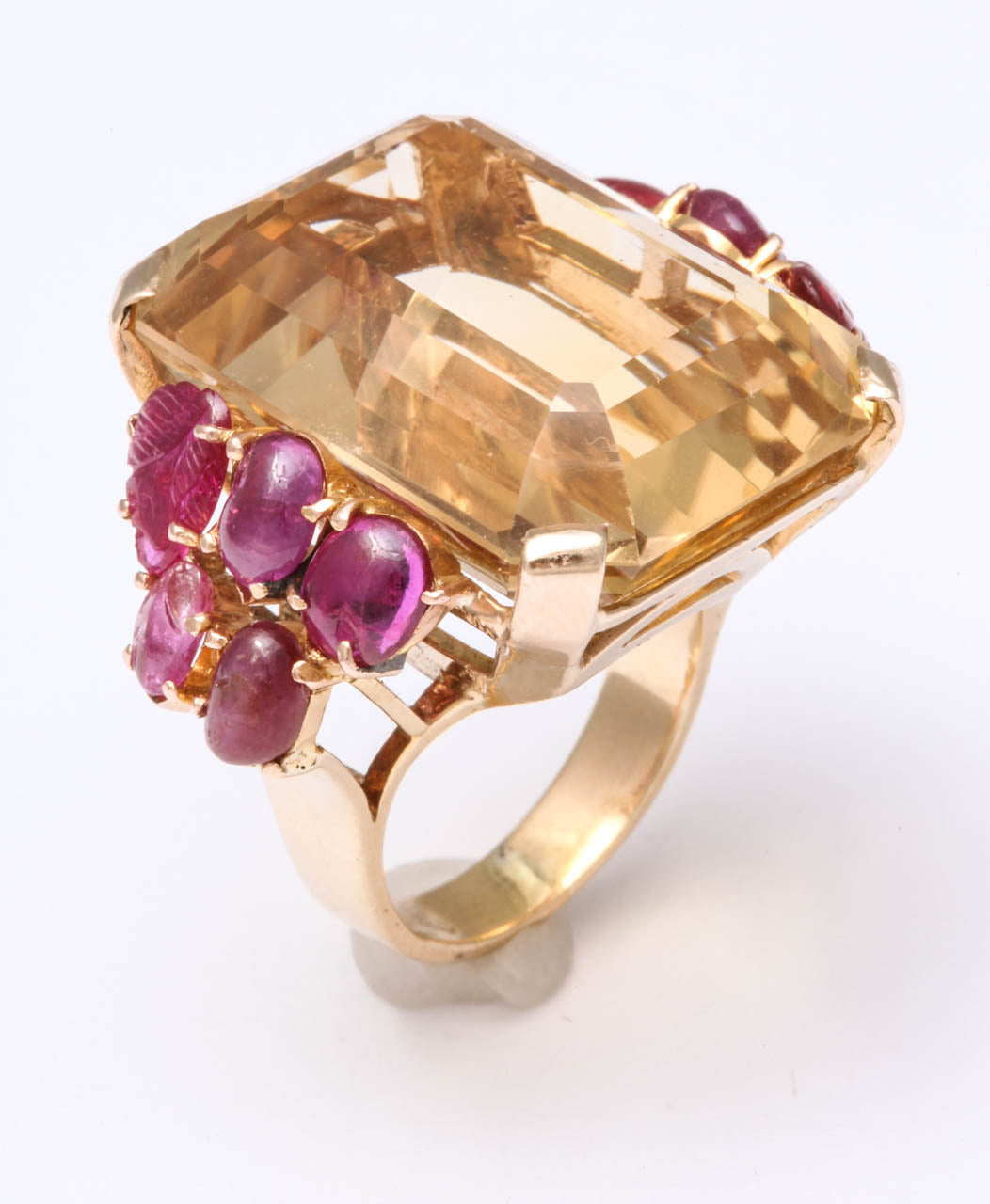 Retro 18K Yellow Gold Carved Ruby Citrine Ruby Ring