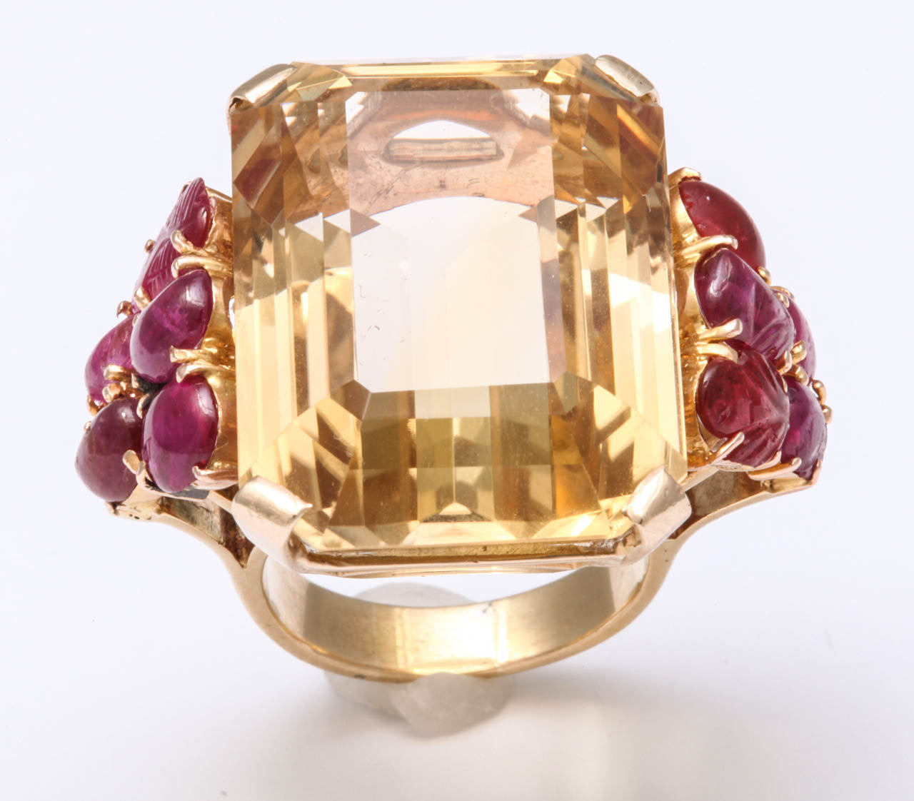 Retro 18K Yellow Gold Carved Ruby Citrine Ruby Ring