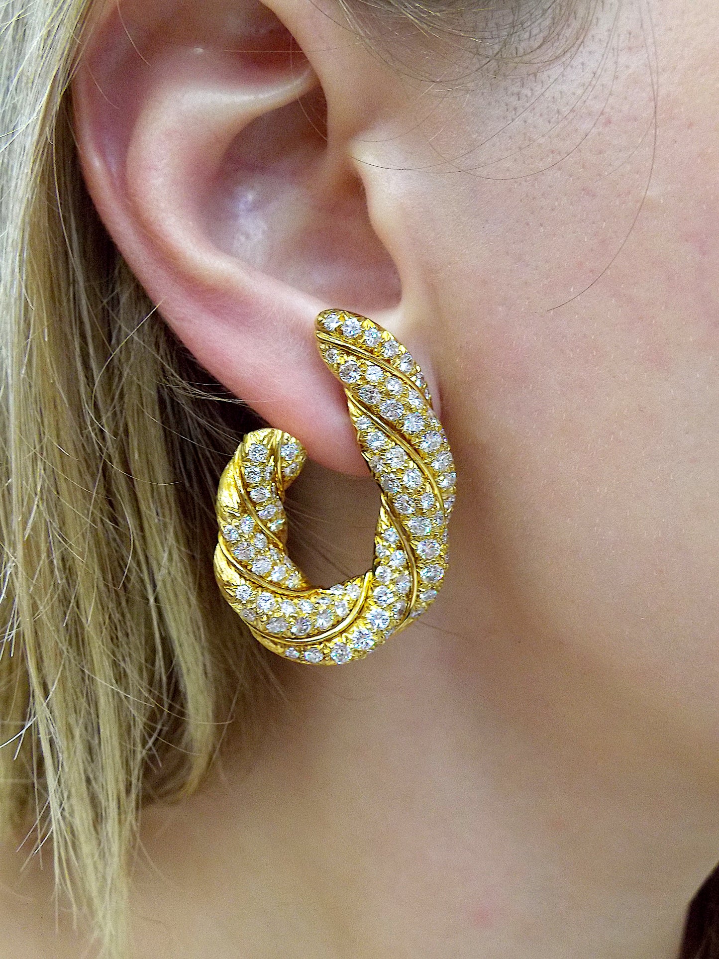 David Webb Gold and Diamond Hoop Earclips