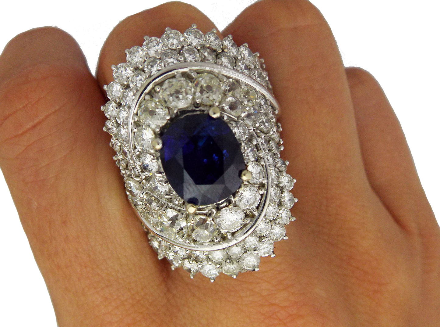 18K White Gold Sapphire Diamond Ring