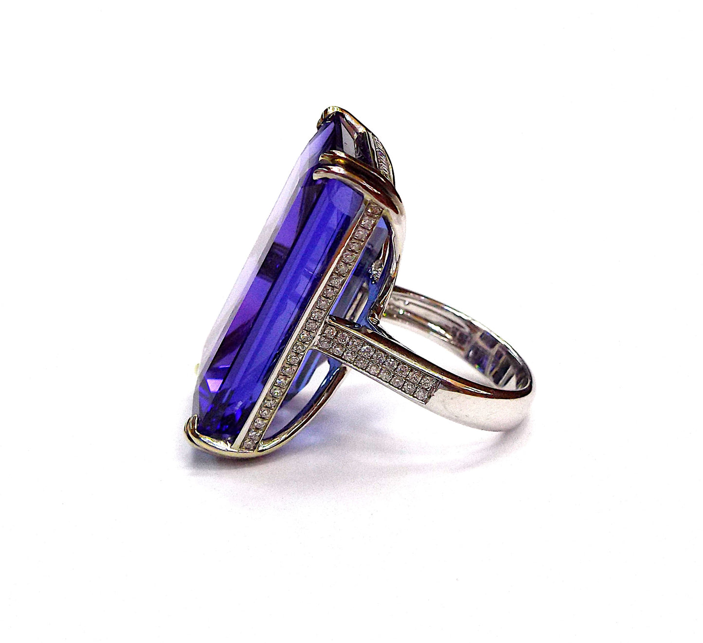Tanzanite Diamond Ring
