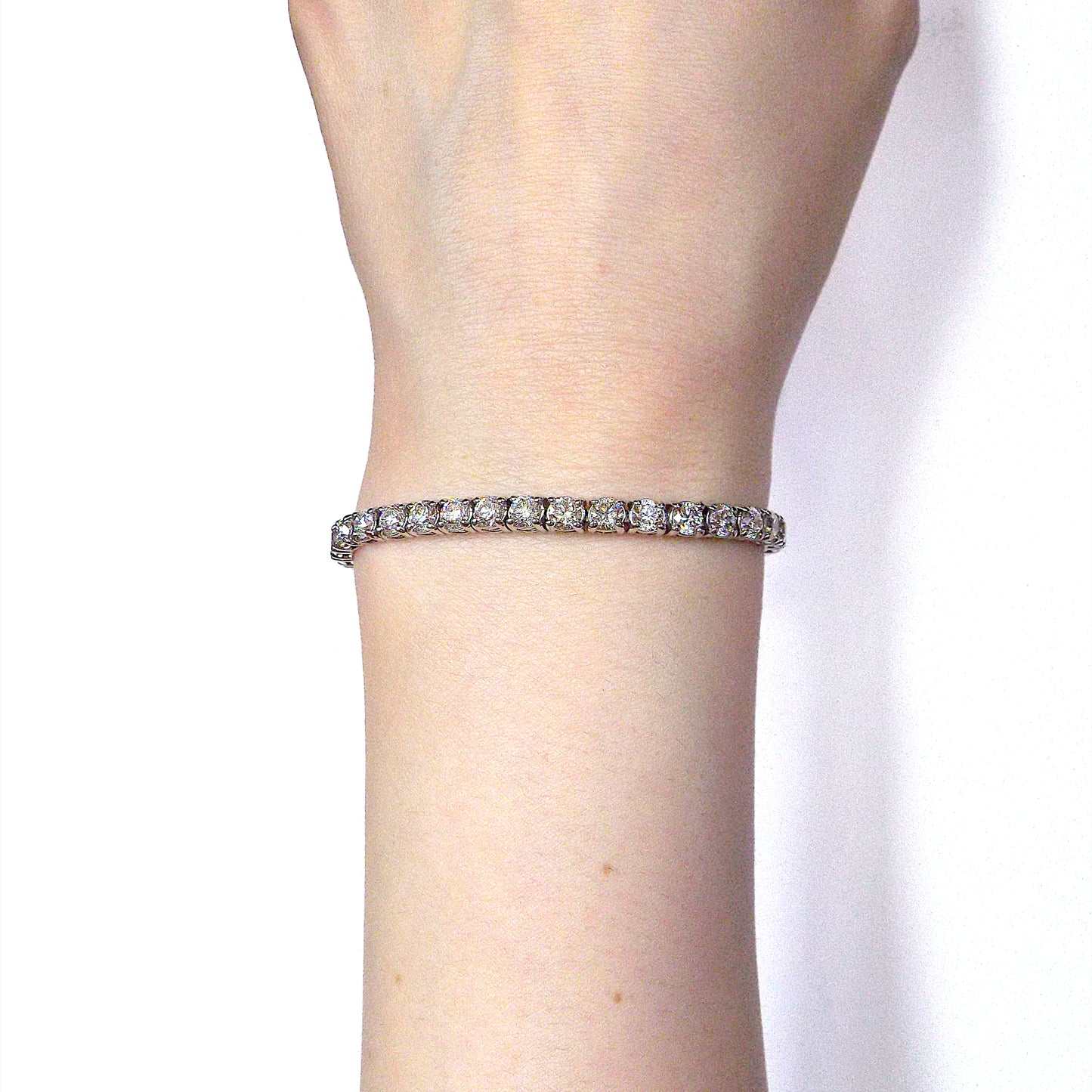 White Gold 9.68ct Diamond Tennis Bracelet