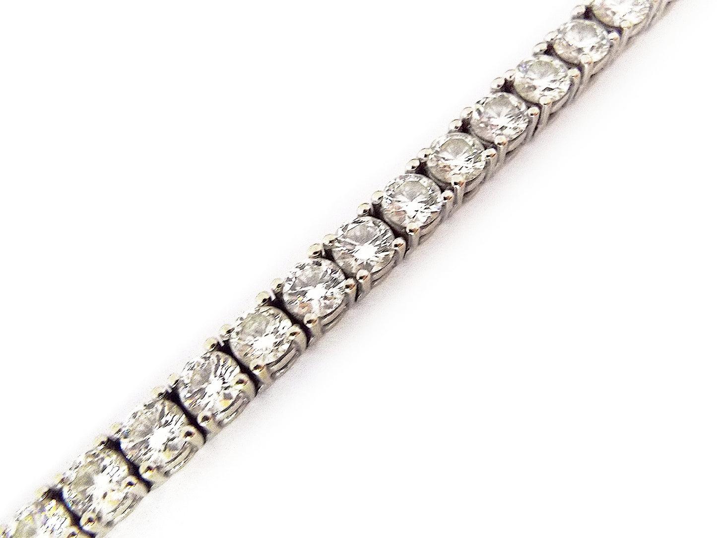 White Gold 11.87ct Diamond Tennis Bracelet