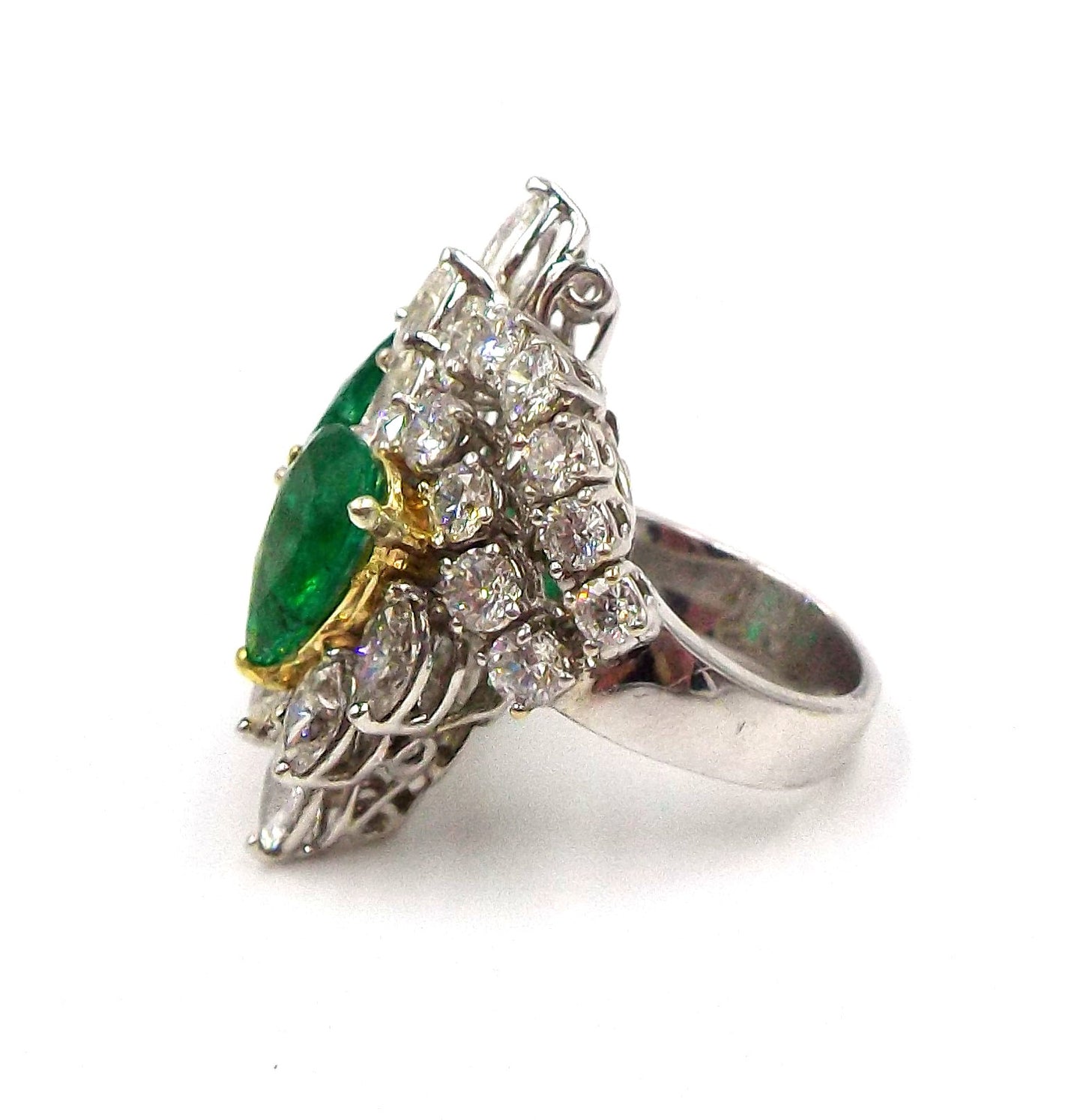 White Gold, Emerald and Diamond Ring