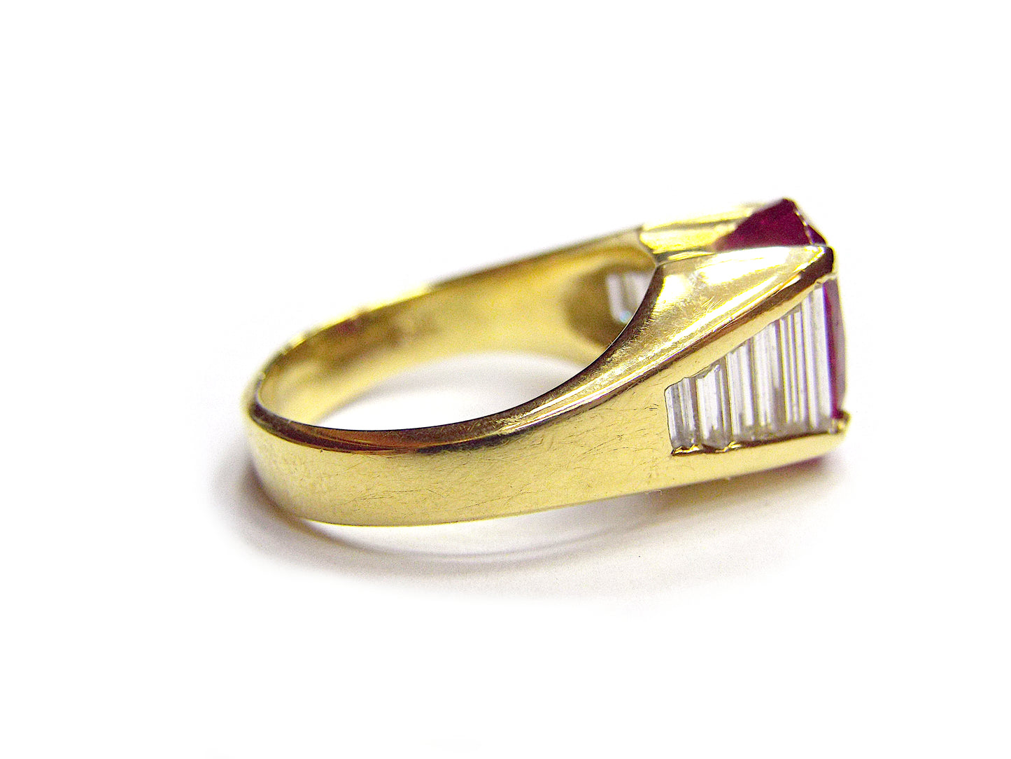 18K Gold Ruby Diamond Ring