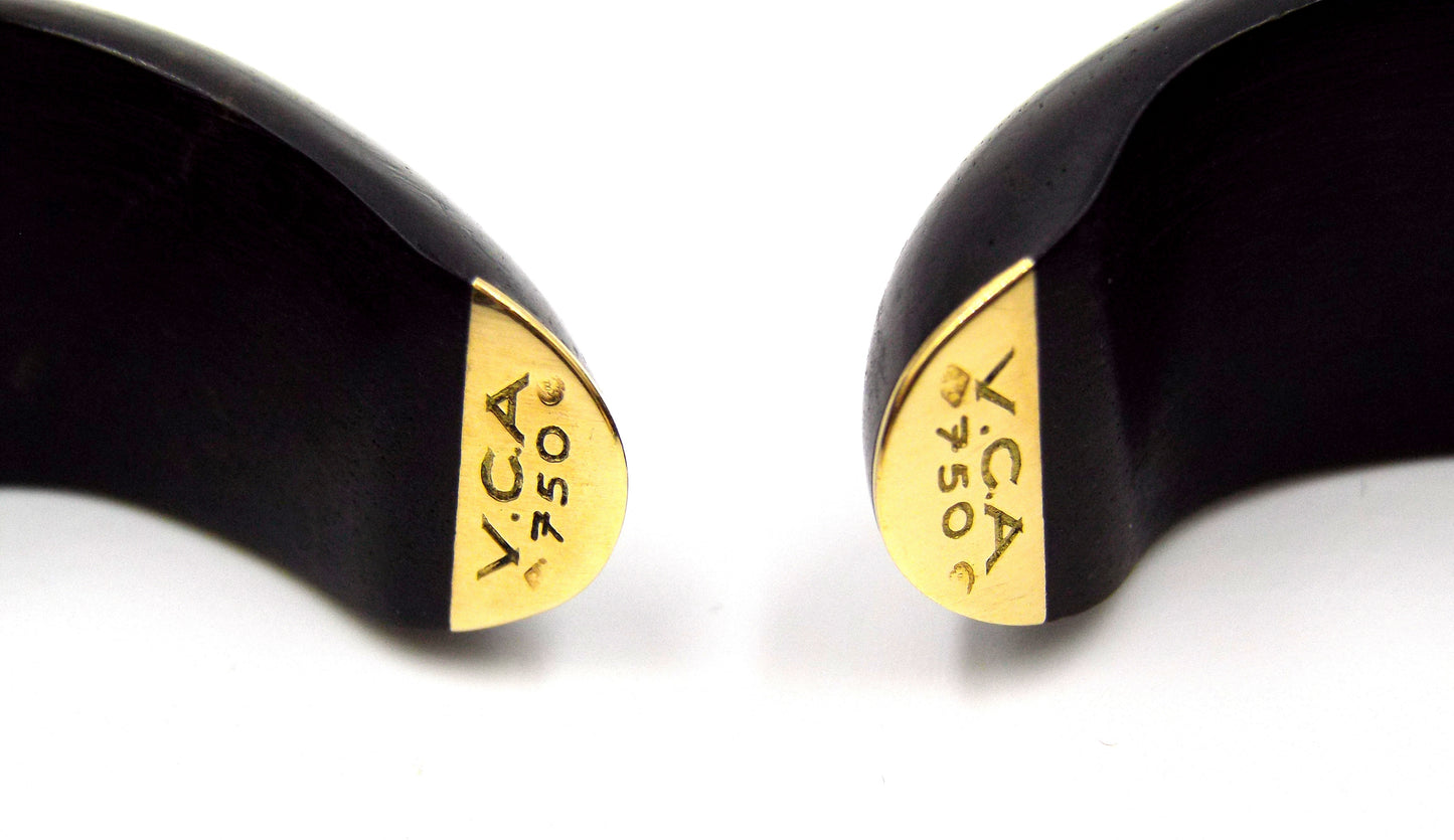 Van Cleef & Arpels A Pair Of 18K Gold Wood Set of Bracelets