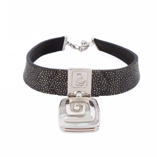 Bulgari 18K White Gold Stingray Mother-of-Pearl Choker Necklace