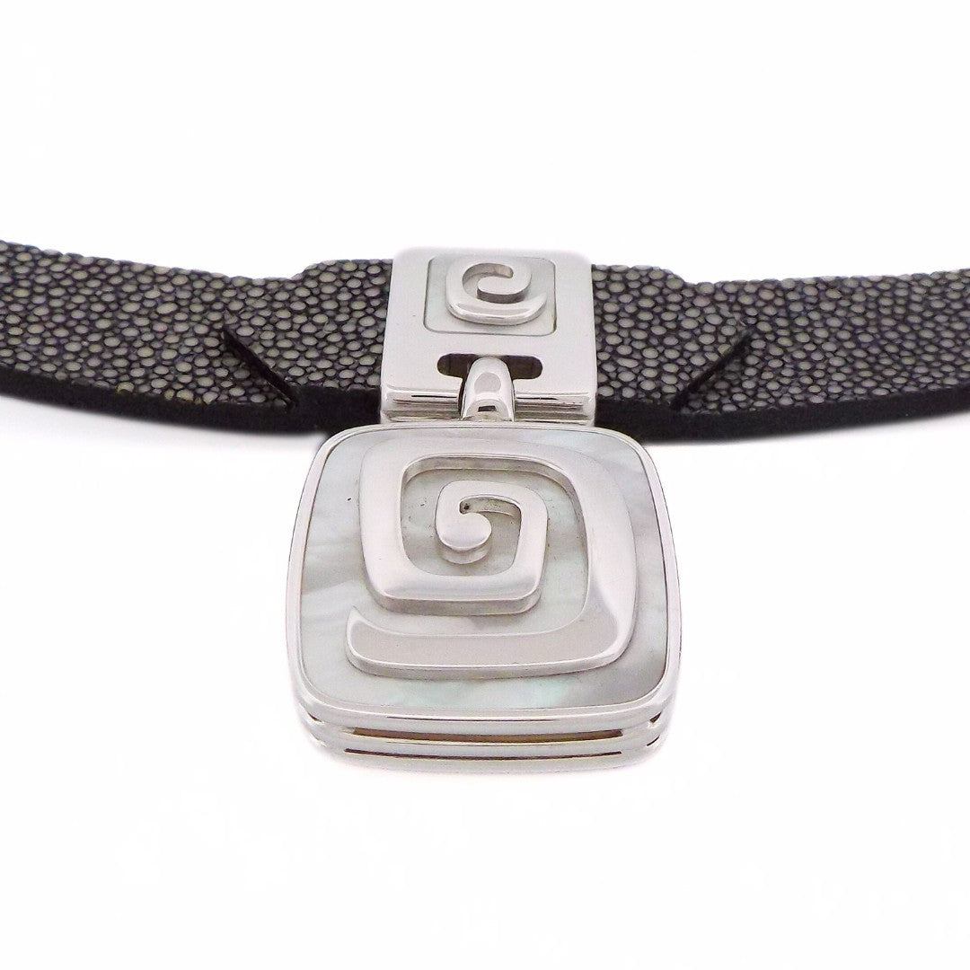 Bulgari 18K White Gold Stingray Mother-of-Pearl Choker Necklace