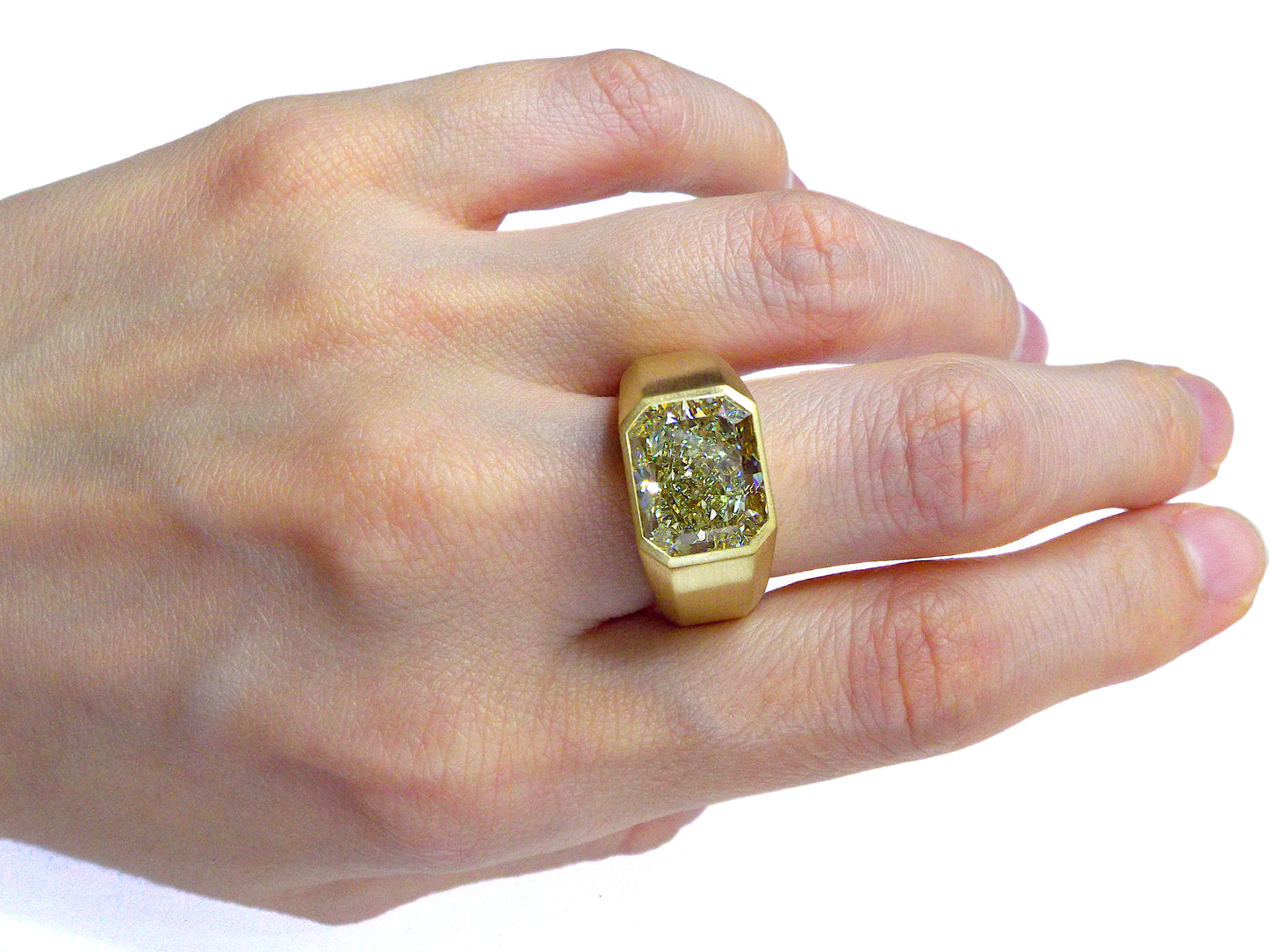 18K Yellow Gold Diamond Ring