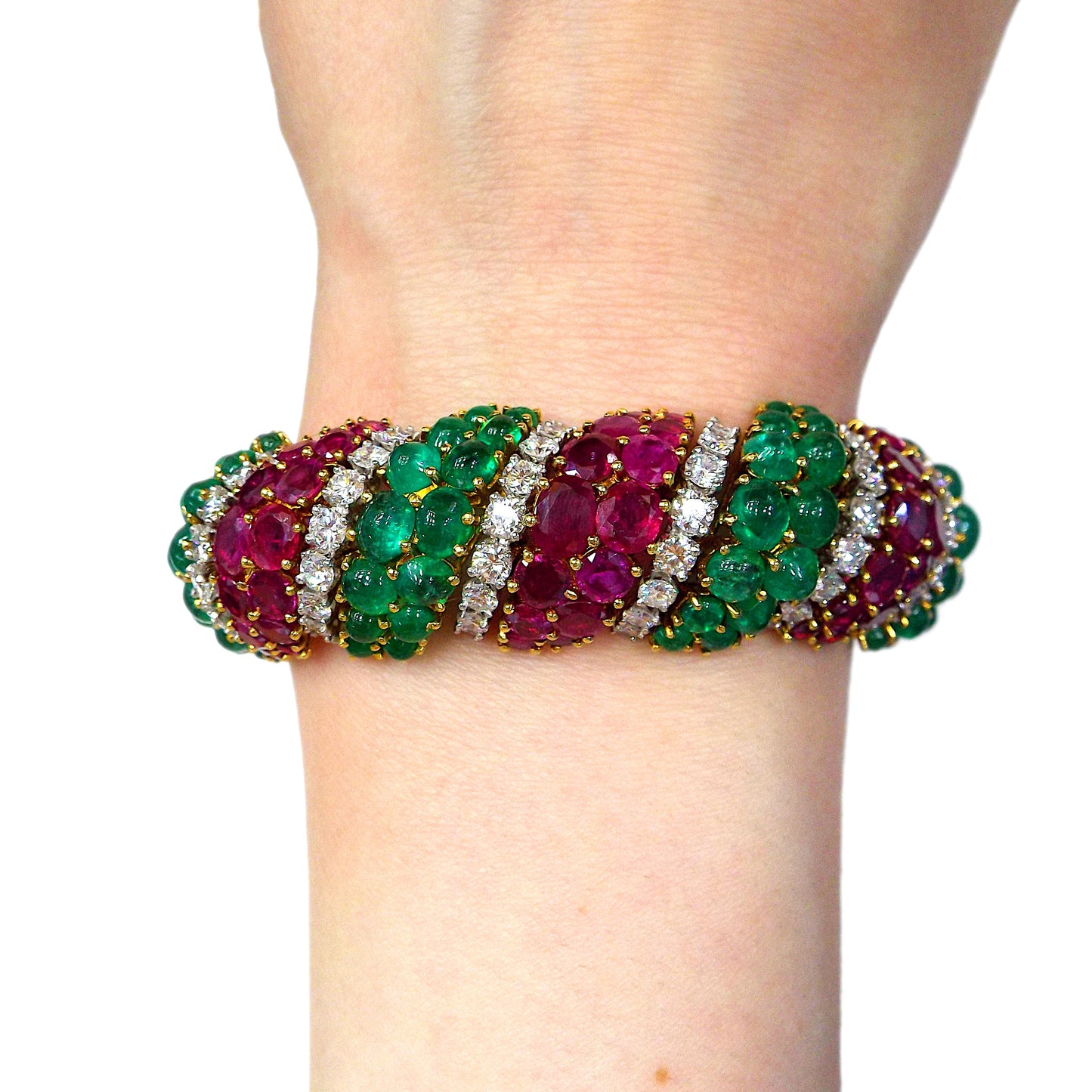 SET OF RUBY, EMERALD AND DIAMOND JEWELRY