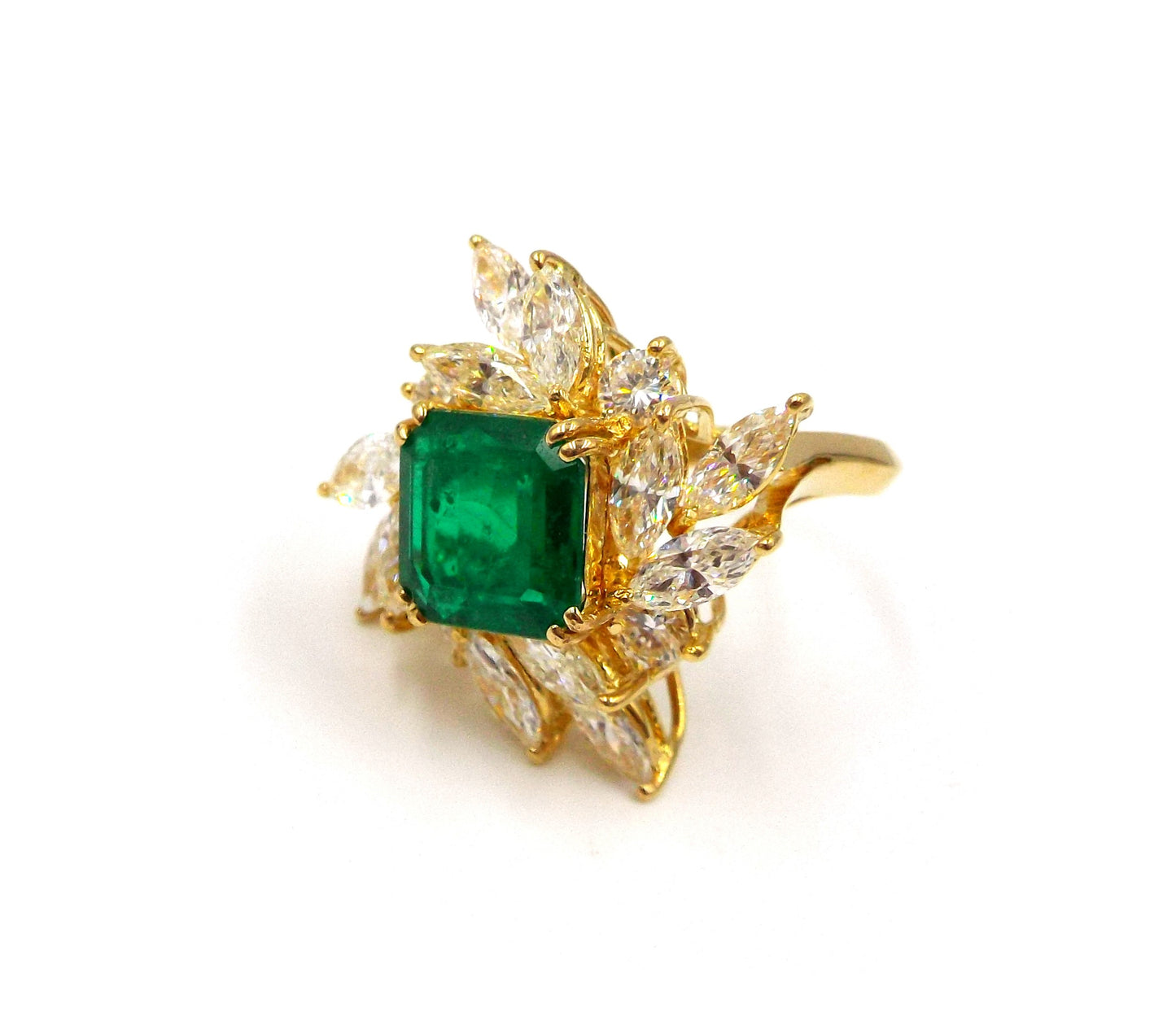 Colombian Emerald and Diamond Ring