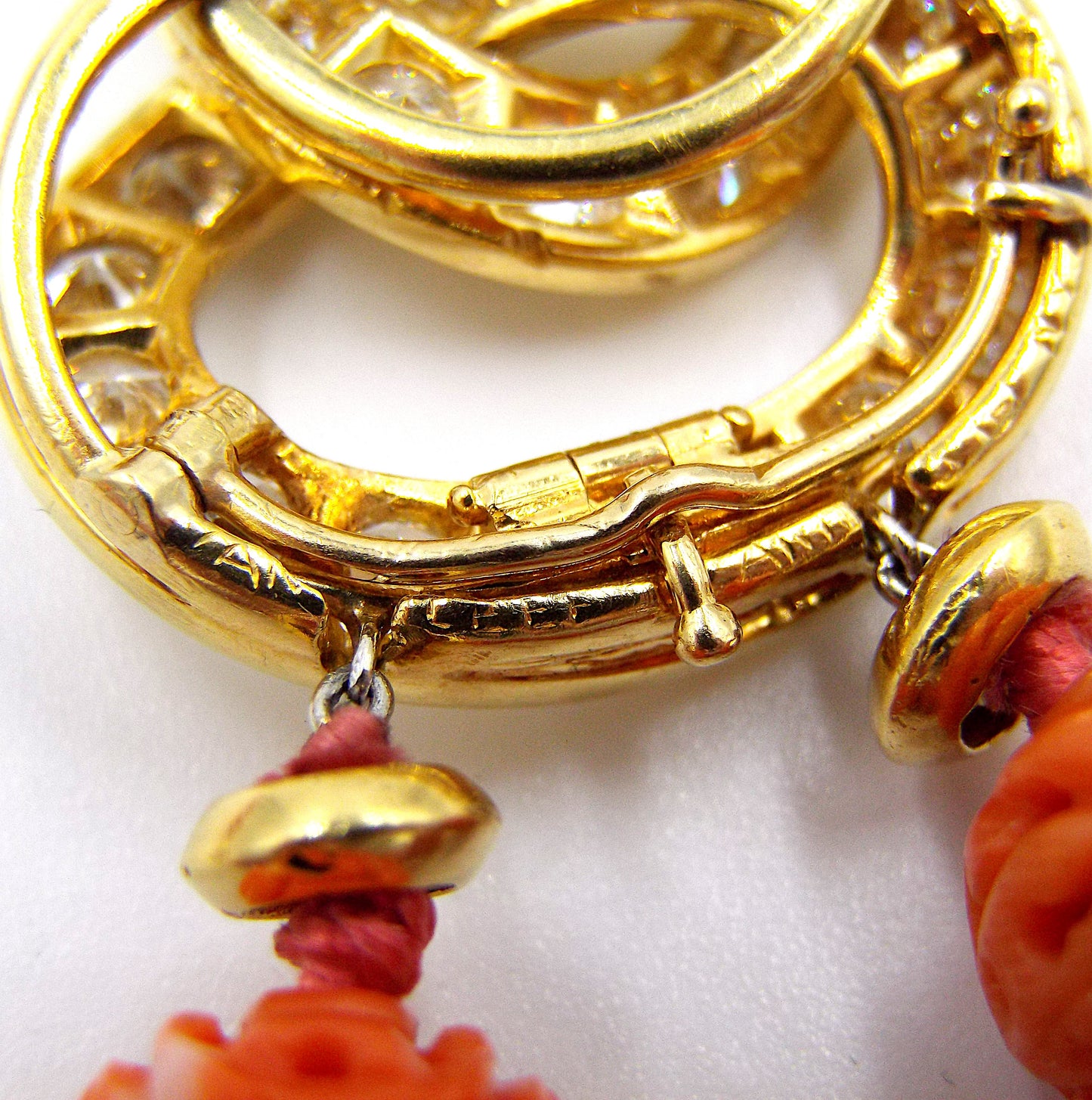Van Cleef & Arpels Gold Coral Diamonds Necklace